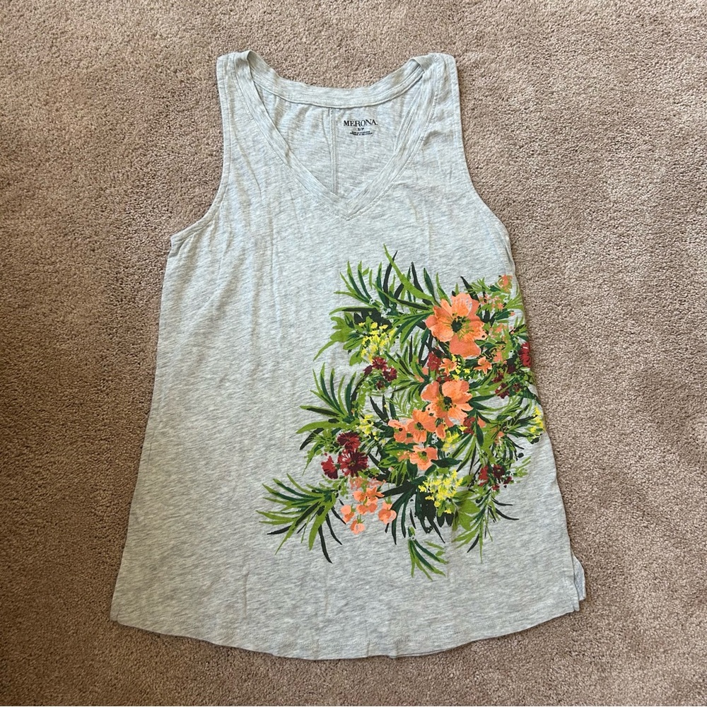 Women’s Floral Gray Tank Top Size Small